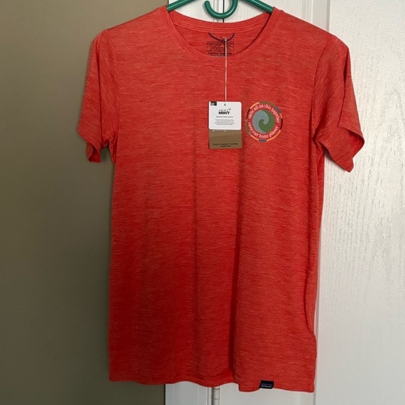 NWT Patagonia Women's Capilene Cool Daily Graphic T-Shirt. Size XS. - Picture 5 of 7